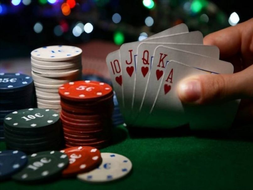 Phân biệt các tiêu chí giữa 2 tựa game ăn khách nhất